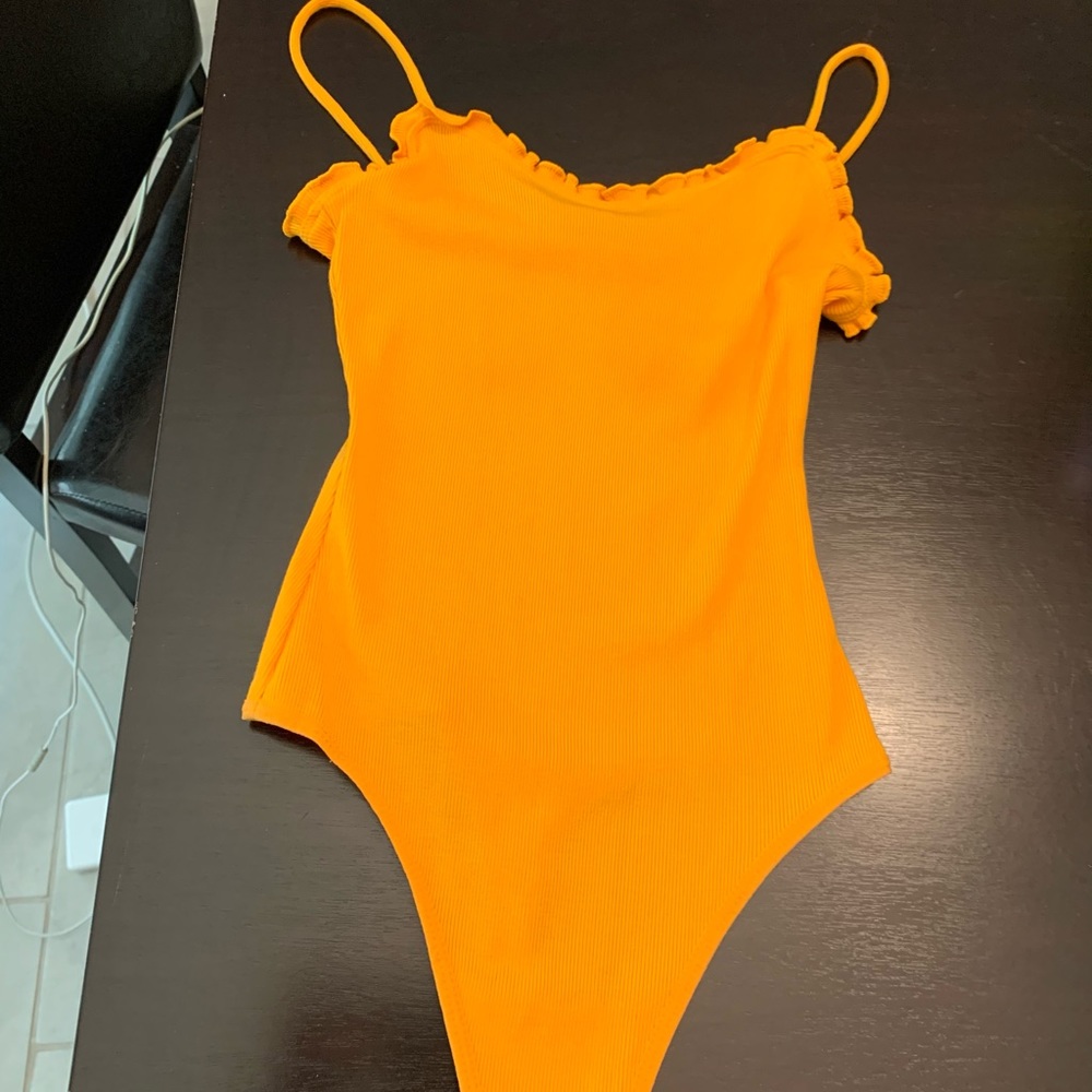 Aritzia bodysuit